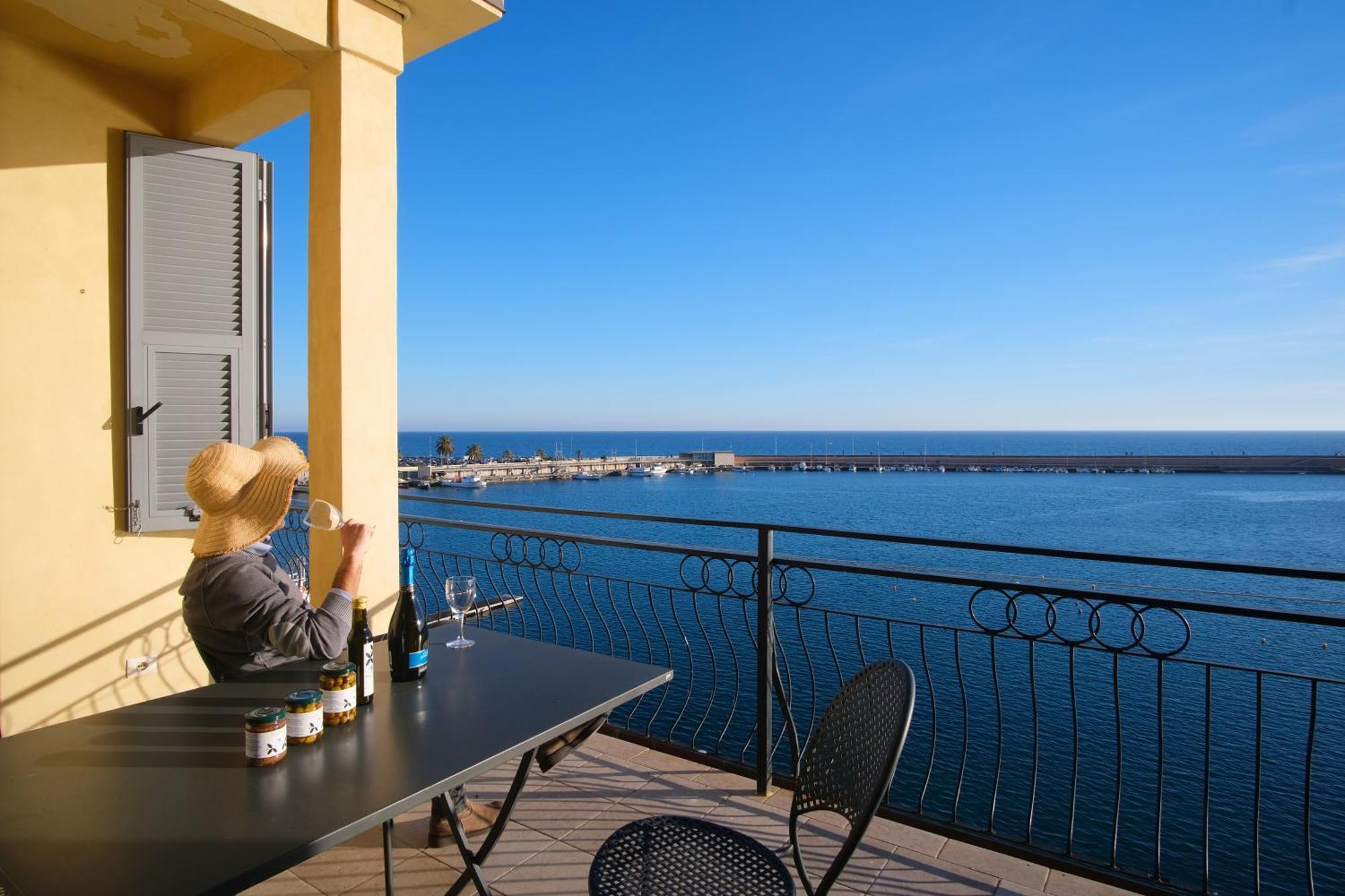 Da Guido Apartment Imperia Exterior photo